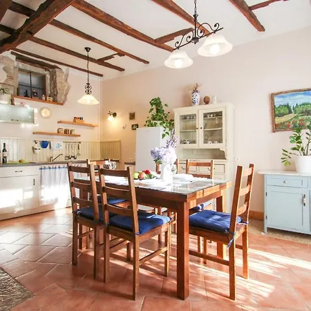 Casa Tina Бртонигла